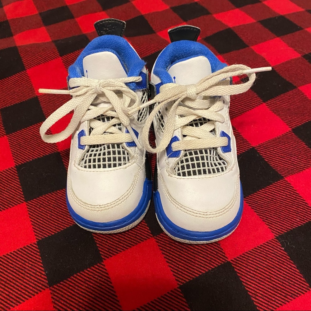 Air Jordan 4 Retro “Motorsports”
